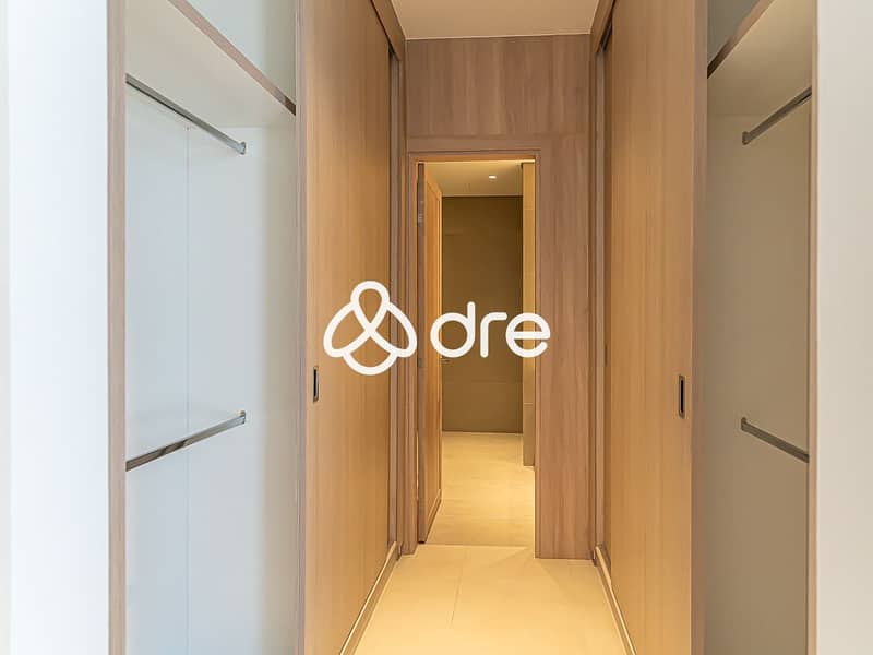 18 DRE08986. JPG