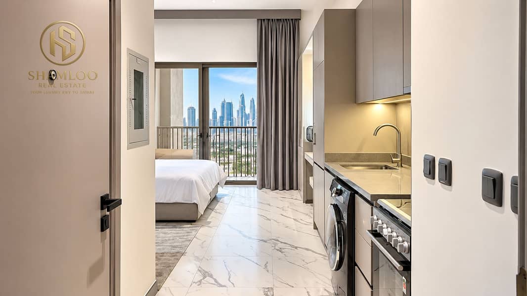 4 Modern Studio Suite with City Skyline. png