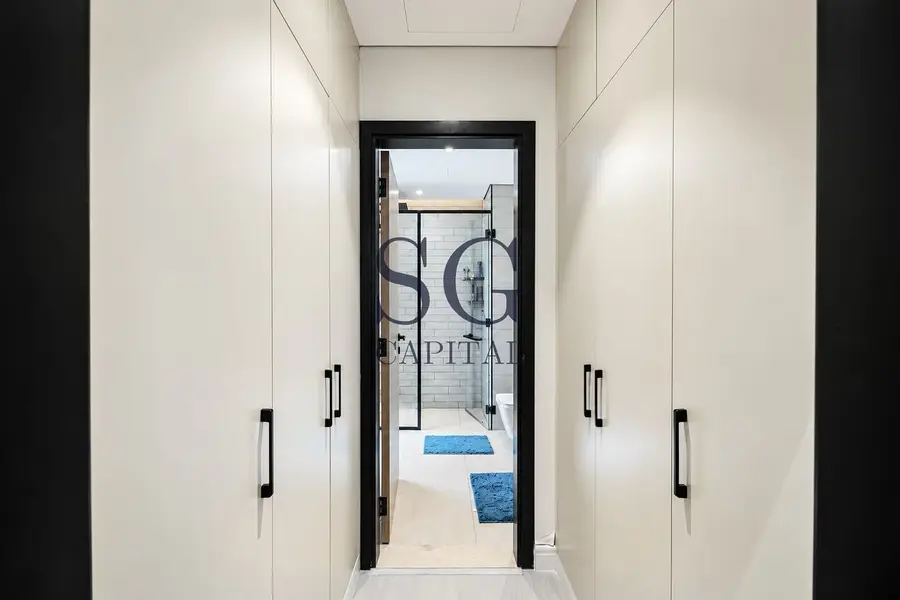 Stylish 1BR | Elegant Interiors | Fully Furnished