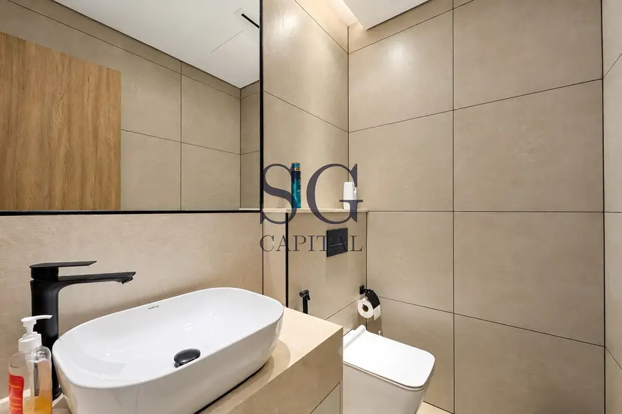 Stylish 1BR | Elegant Interiors | Fully Furnished