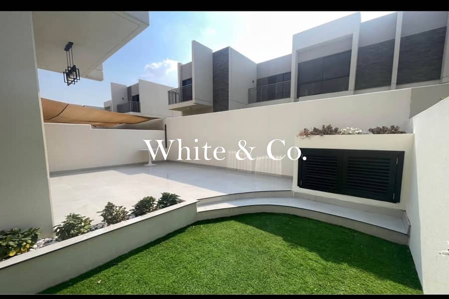 Upgraded Corner 3BR | Big Garden | Ready Upgraded Corner 3BR | Big Garden | Ready