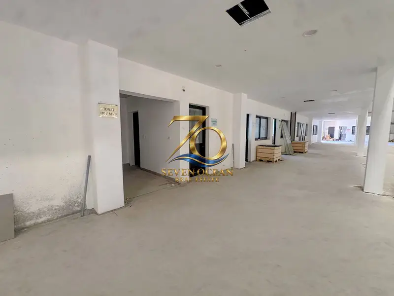 G+Mezz | 800 KW Power | 84,014 SqFt | Road Access