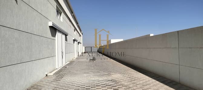 Industrial Land te Huur in Al Sajaa, Sharjah - 1000310252. jpg