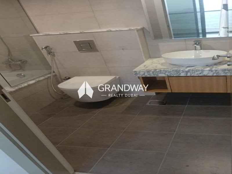 13 Spacious 2BR I Great Location I Sea View — photo 13