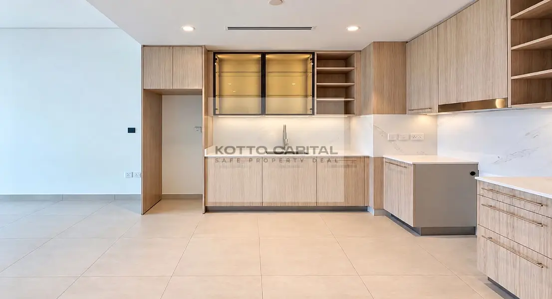 Spacious 1BR | Vacant | Unfurnished