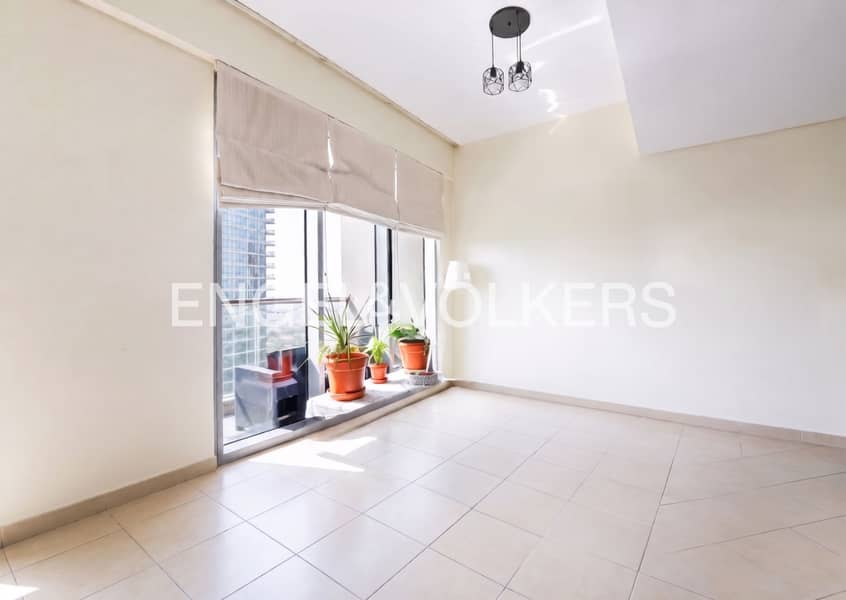 Unfurnished l Study Room l Golf View Unfurnished l Study Room l Golf View