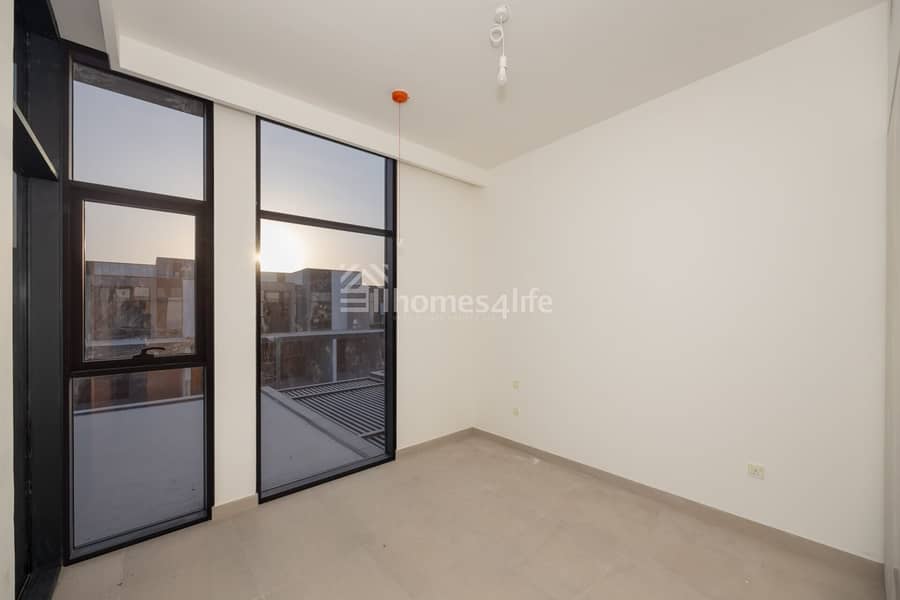 SINGLE ROW | PARK FACING | AREA EXPERT | Bayut.com
