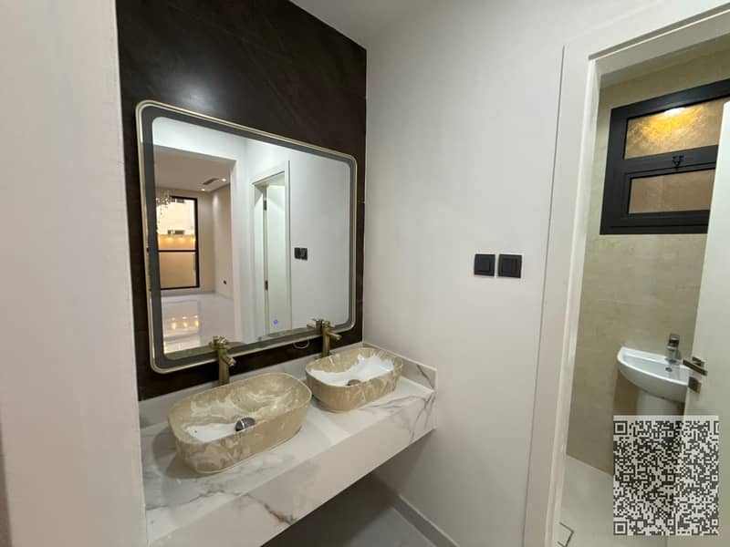 4 f9319445-3ced-49ba-9241-05d6ba9d4c42. jpg