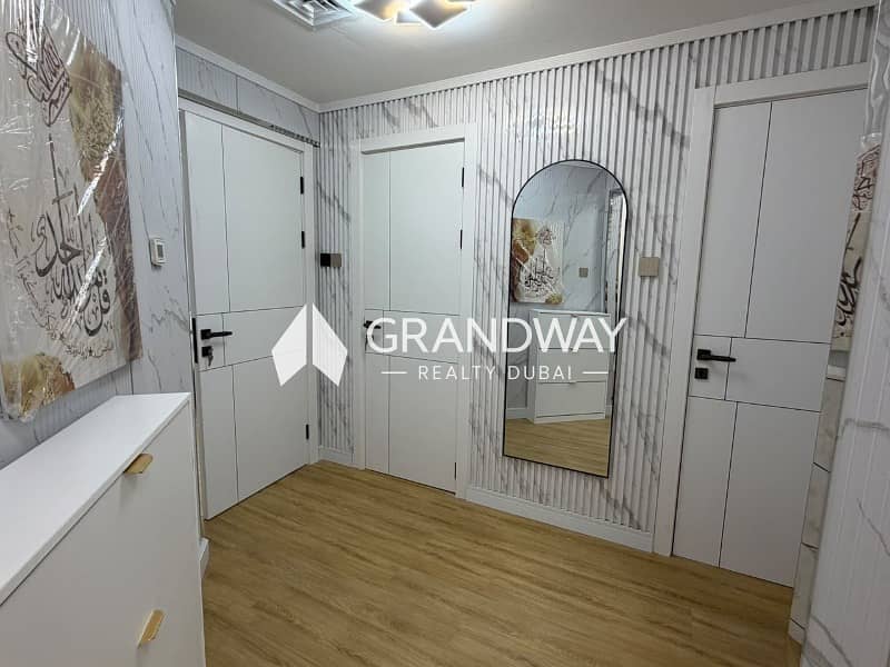7 2 BR FULLY UPGRADED | LAKE VIEW | CLOSE TO METRO — photo 7