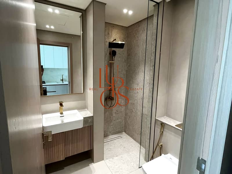 9 Lupos_Property_Photo_02. jpg