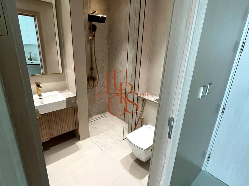 11 Lupos_Property_Photo_07. jpg
