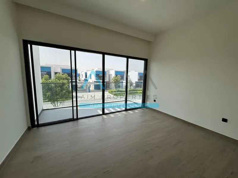 4BR Villa | Verona DAMAC Hills 2 | Balcony & Park View