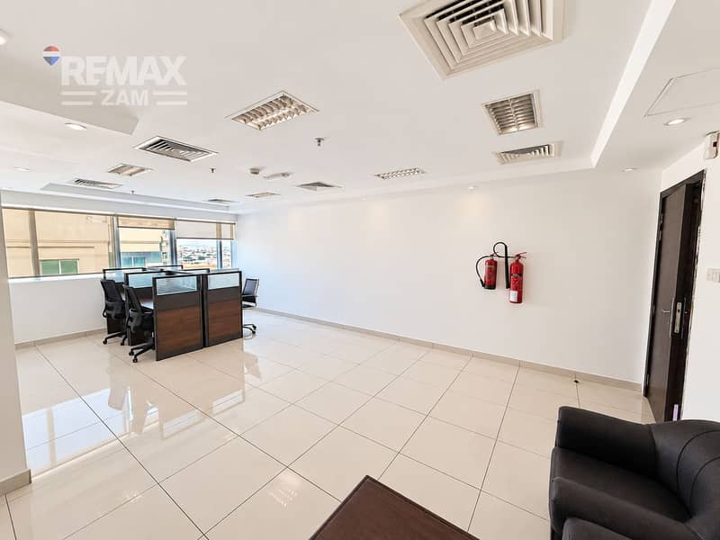 2 High Floor | Chiller Free | Ready to move in