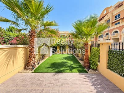 1 Schlafzimmer Villa zum Miete in Jumeirah Village Circle (JVC), Dubai - Sunlit Mediterranean Garden Courtyard. png 1 Schlafzimmer Villa zum Miete in Jumeirah Village Circle (JVC), Dubai - Sunlit Mediterranean Garden Courtyard. png
