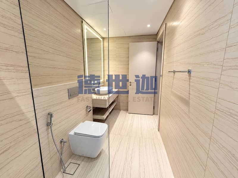 7 Minimalist Luxury Beige Stone Bathroom. png