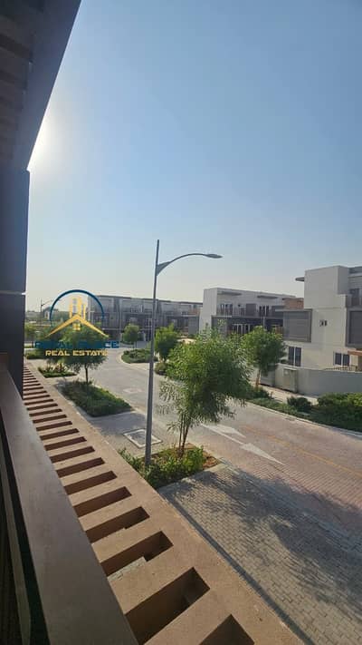 4 Bedroom Villa for Rent in DAMAC Hills 2 (Akoya by DAMAC), Dubai - 1d119704-fa45-4572-9716-ef2b41299505. jpg 4 Bedroom Villa for Rent in DAMAC Hills 2 (Akoya by DAMAC), Dubai - 1d119704-fa45-4572-9716-ef2b41299505. jpg