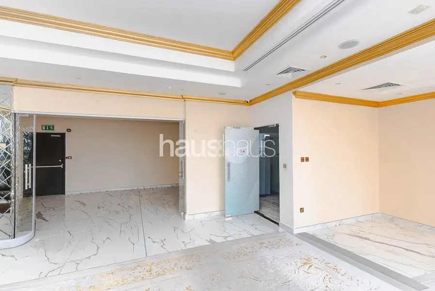 Burj View | Fitted Office | Community Expert