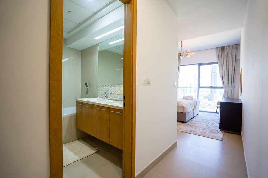 34 2102 BELLEVUE TOWE 1 2880px-24. jpg