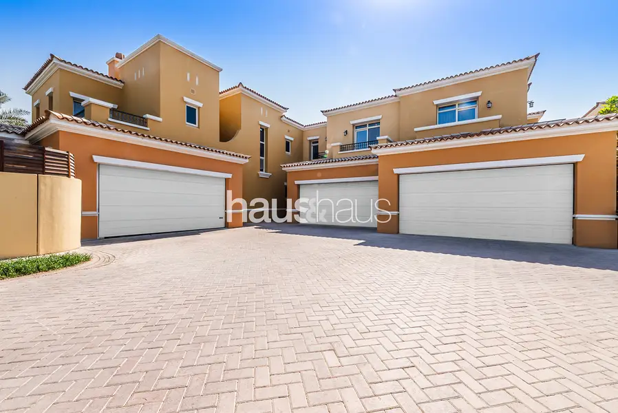 Fully Extended | Large Plot | Private Pool