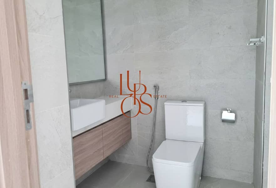 5 Photo 5