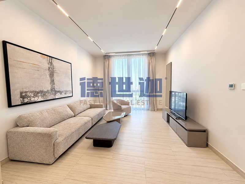 2 Bright Modern Minimalist Living Room. png