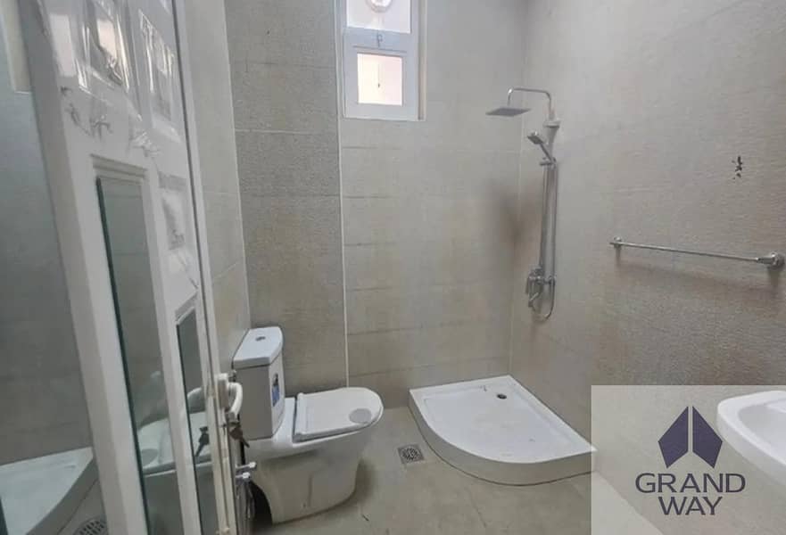 16 5BR Large Villa I Big Yard I Specious Car Parking — photo 16
