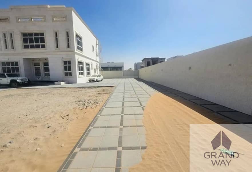 22 5BR Large Villa I Big Yard I Specious Car Parking — photo 22
