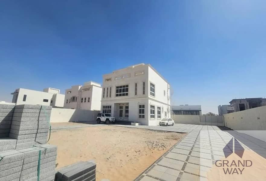 28 5BR Large Villa I Big Yard I Specious Car Parking — photo 28