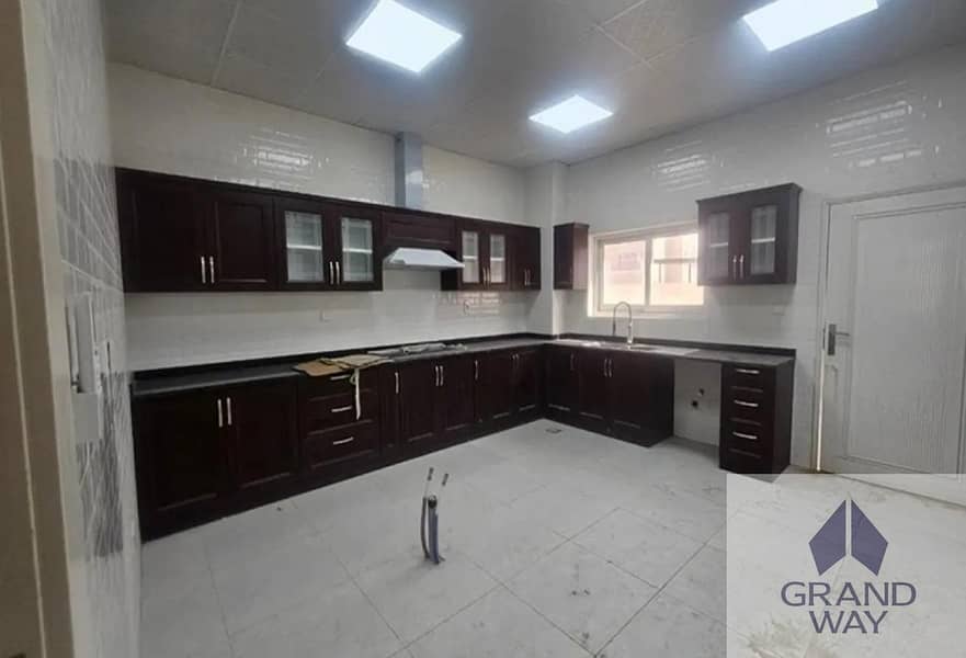 29 5BR Large Villa I Big Yard I Specious Car Parking — photo 29