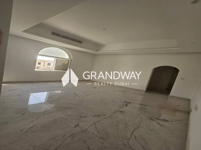 17 Spacious 5BR Villa | Large Layout | Prime Al Awir — photo 17