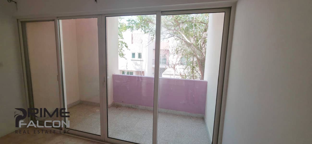 6 Balcony 3. jpg