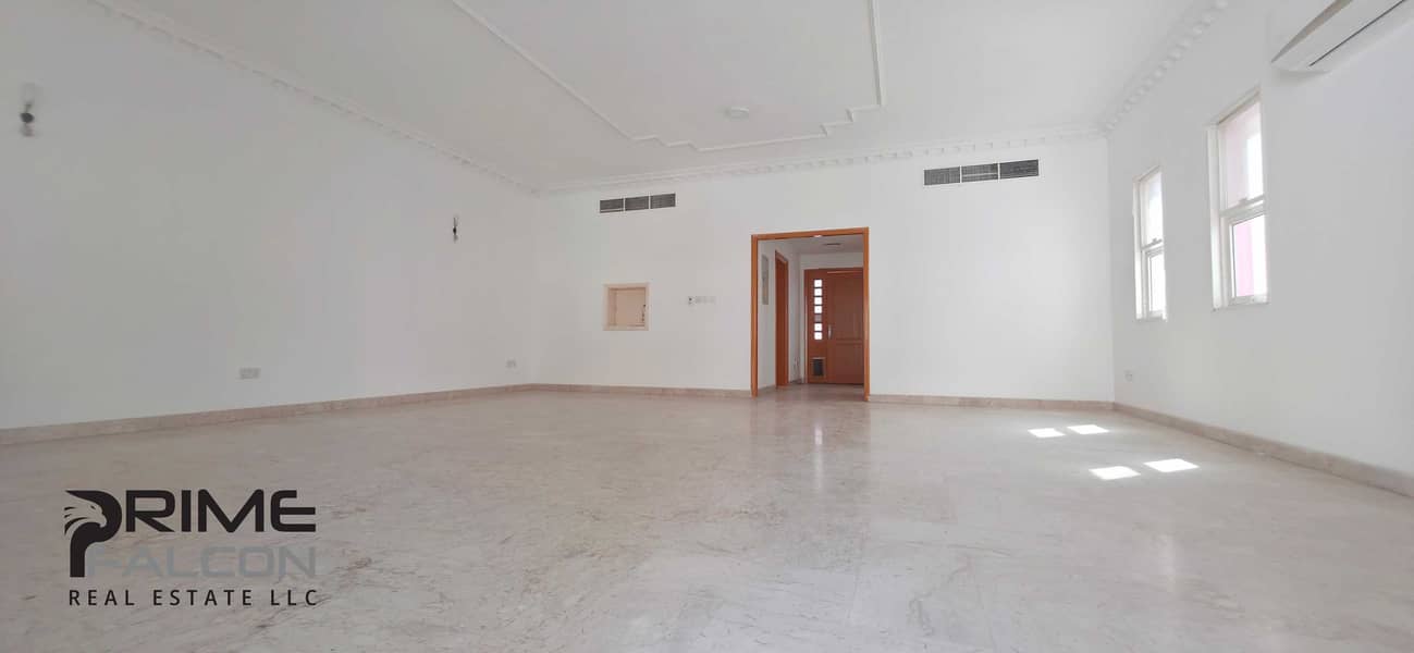 23 Hall 6. jpg