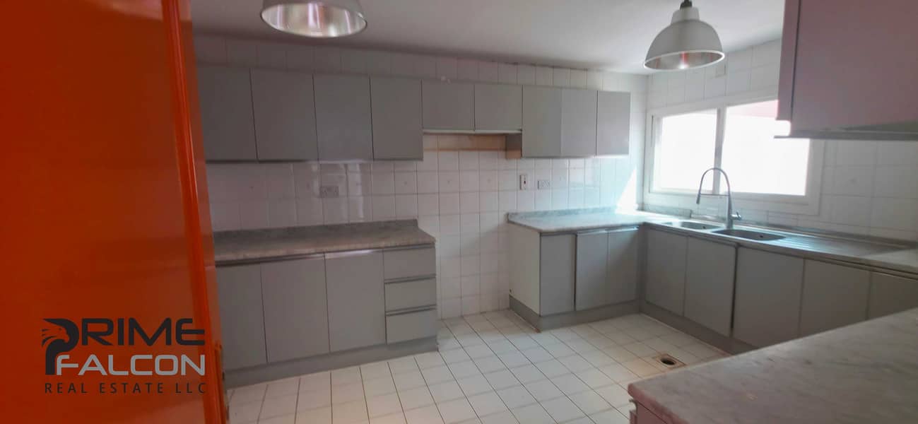 27 kitchen 4. jpg