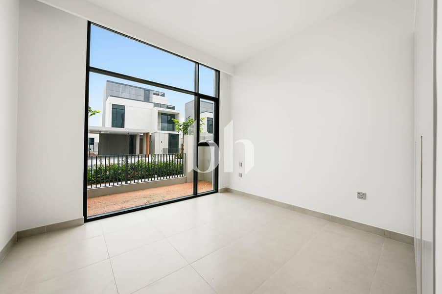 8 images image img