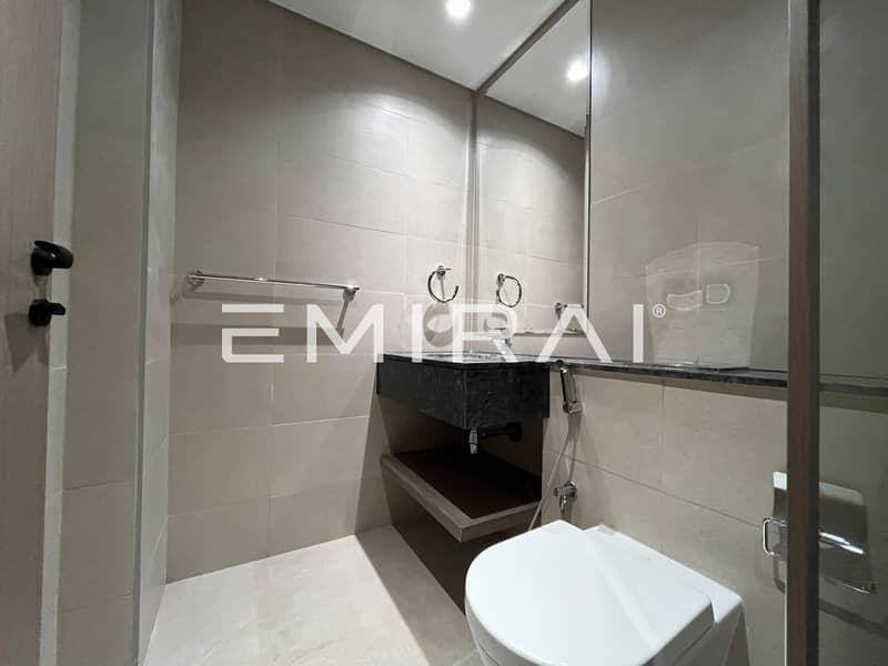 7 https://www. emiraicrm. com/public/uploads/listings/115/0f69f737e5cff528b2f45a05. jpg