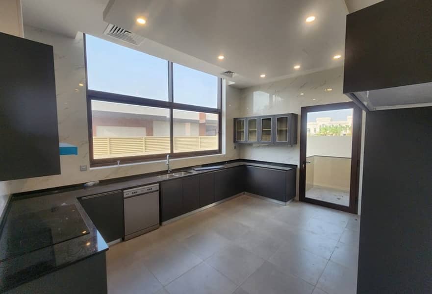 19 Spacious 5BR Villa | Al Khawaneej I Family Living — photo 19