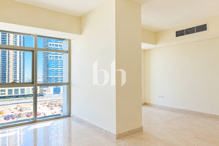 4 Sunlit Minimalist Apartment Interior