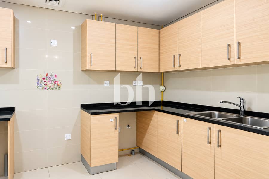 9 Modern Light Wood Kitchen Corner