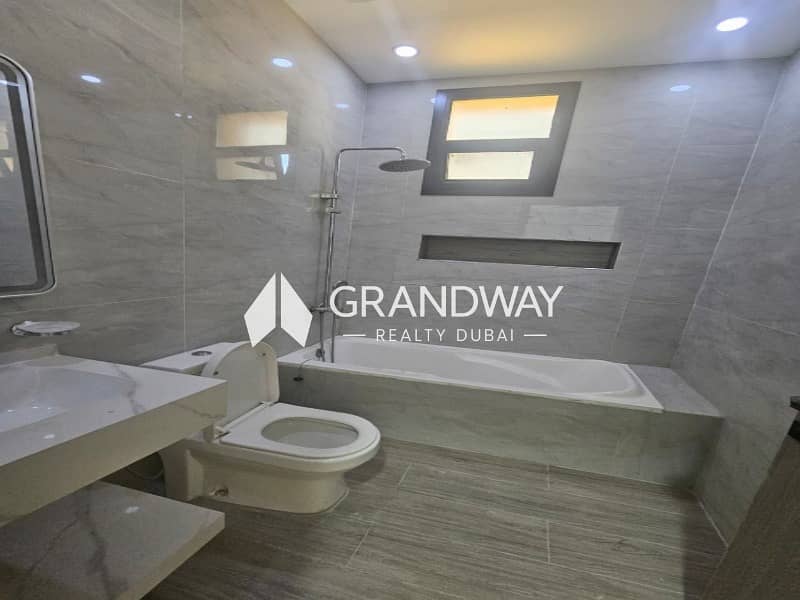 10 Grand Villa | Premium Home | Generous Space — photo 10