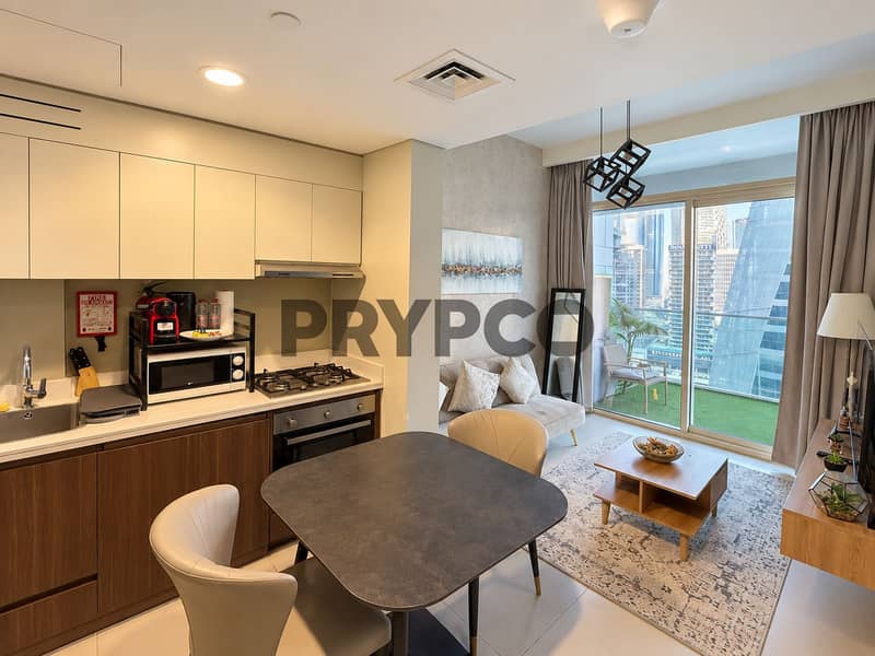 3 VERA_02_Kitchen_and_Living. jpg