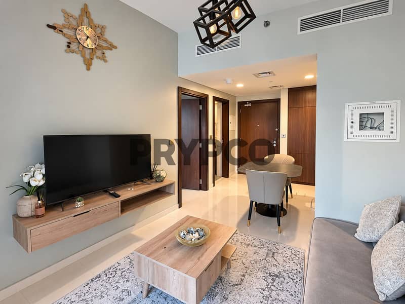 4 VERA_04_Living_and_Entrance. jpg