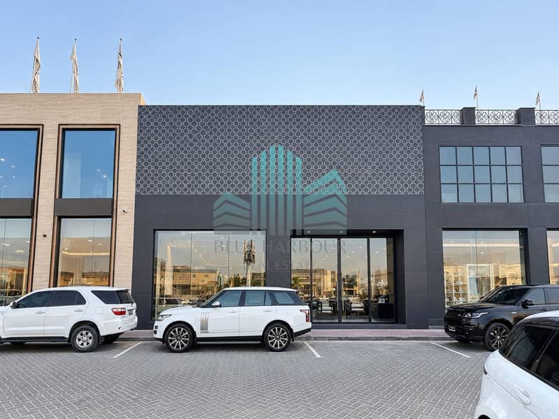 Modern Arabesque Storefront Row. png Modern Arabesque Storefront Row. png