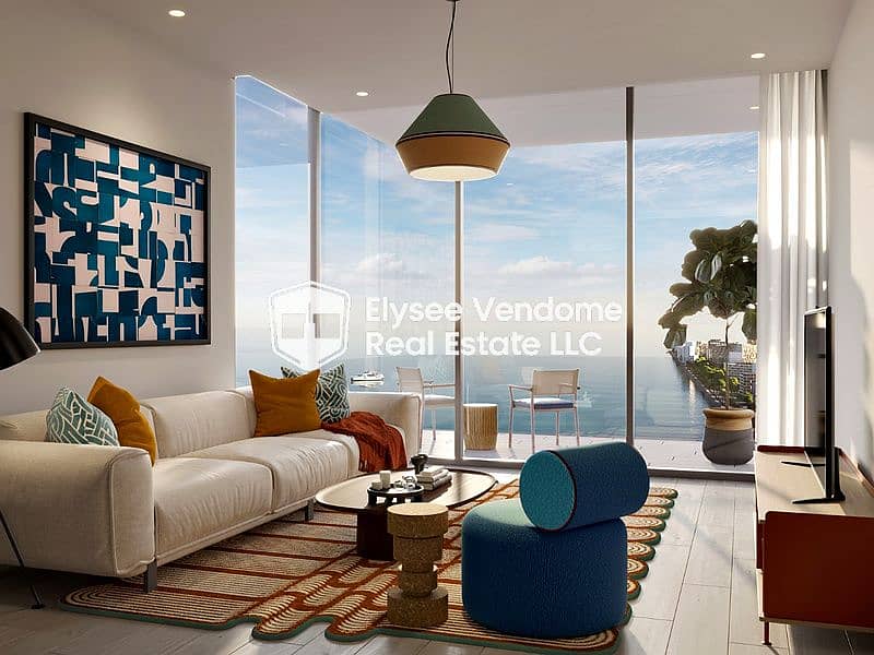 3 White Living Room_Enhanced_800x600. jpg