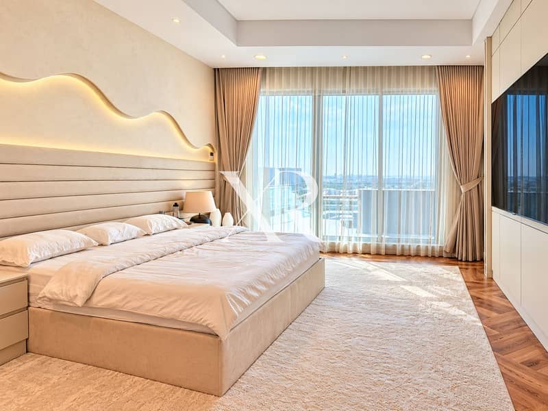 4 Modern Beige Luxury Bedroom. png