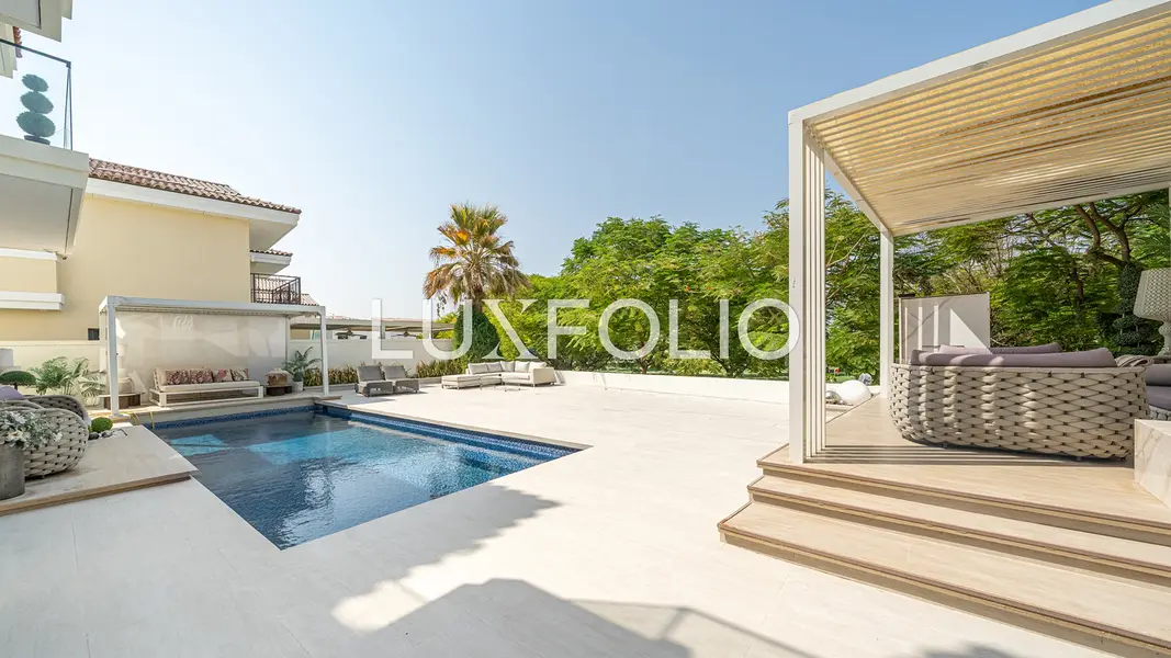 Fully Renovated | Large Plot | 6 Bedrooms