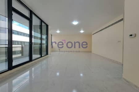 2 Bedroom Apartment for Rent in Bur Dubai, Dubai - Spacious Layout | Unfurnished | Private Balcony 2 Bedroom Apartment for Rent in Bur Dubai, Dubai - Spacious Layout | Unfurnished | Private Balcony