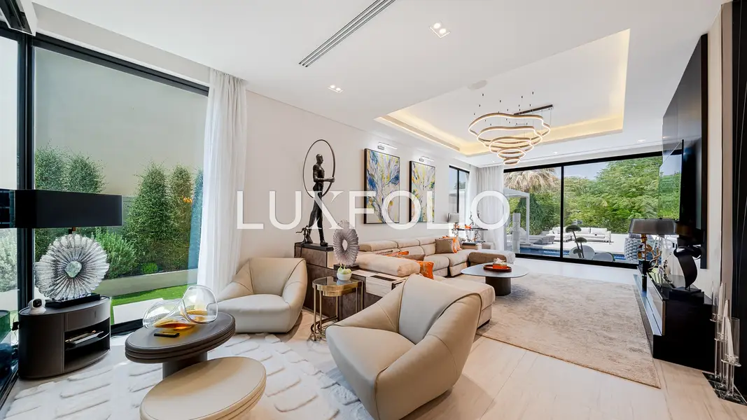 Fully Renovated | Large Plot | 6 Bedrooms