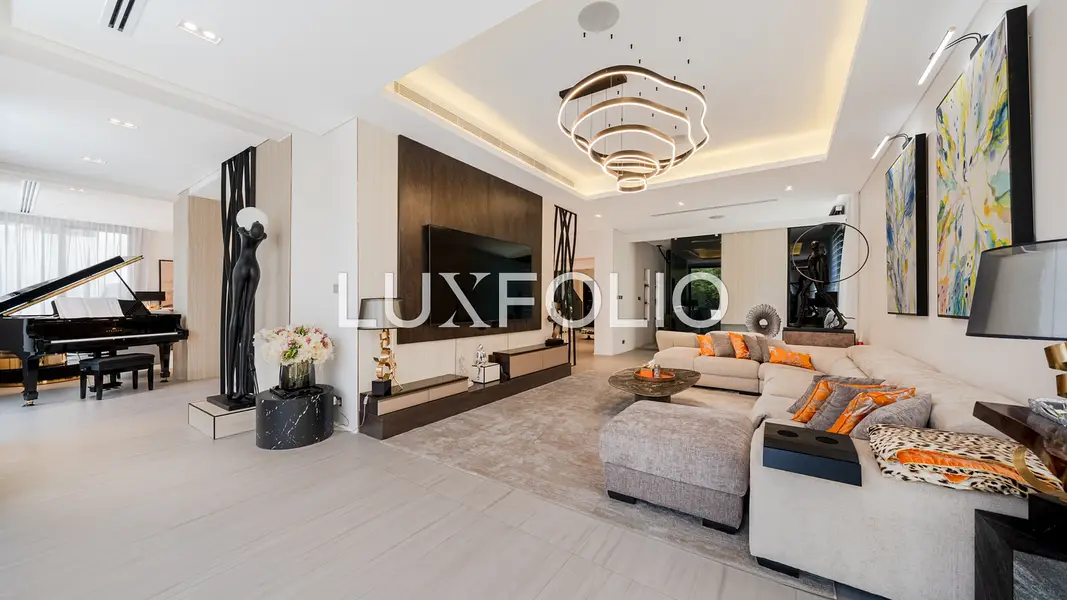 Fully Renovated | Large Plot | 6 Bedrooms