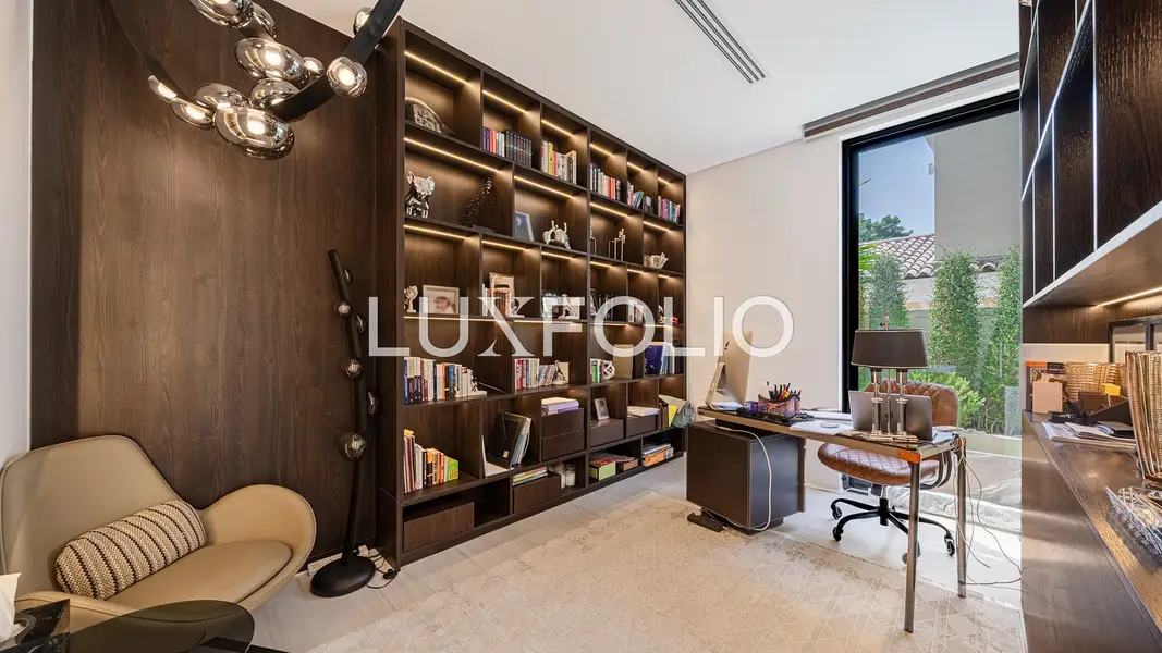 Fully Renovated | Large Plot | 6 Bedrooms