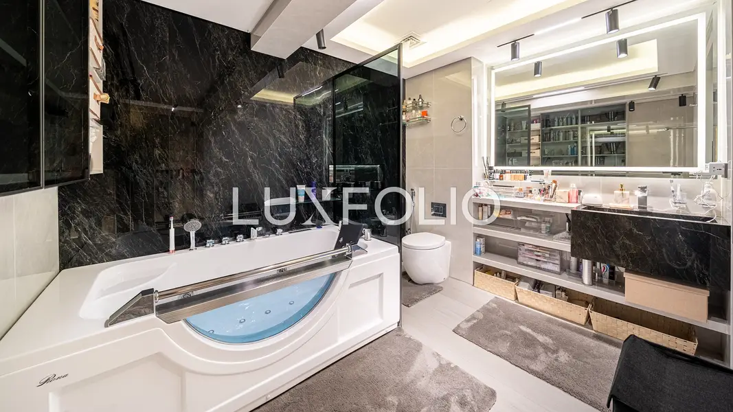 Fully Renovated | Large Plot | 6 Bedrooms